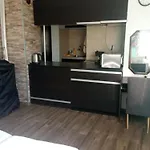 بيت ضيافة Summer Sz